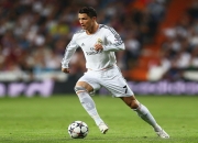  反败为胜引发热议！，詹姆斯在阿森纳比赛中表现优异赛场气氛高涨