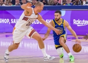 男子篮球联赛最热门：各队拼尽全力争夺胜利